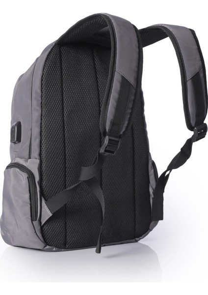 51316 USB Girişli Laptop Sırt Çantası modelleri