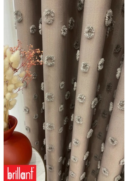 Fon Perde Vizon Pufy Brillant Püsküllü, Ponponlu, Saçaklı Fon Perde Sık Pileli Keten Pano Fon modelleri