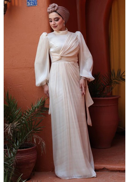 Drape Detaylı Krem Tesettür Abiye Elbise 52285KR fırsatları