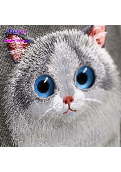 iPhone 15 Pro Uyumlu 3D Göz Gray Kedi Detaylı Gerçek Nakış İşlemeli Kabartmalı Big Eyes Kılıf fiyatları