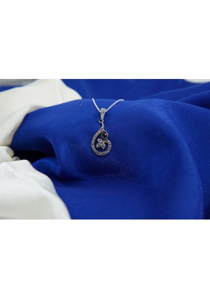 Oltutaşı Yonca Gümüş Kolye