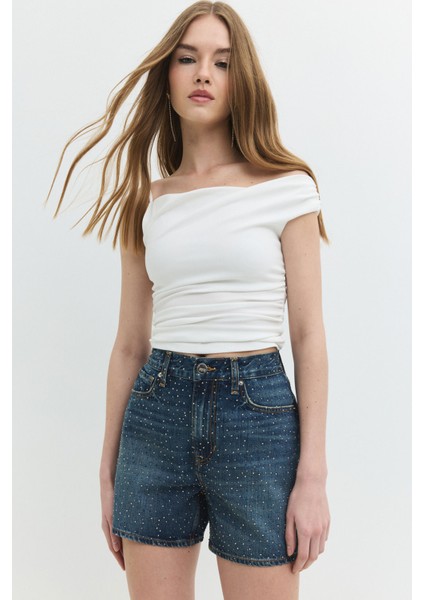 Deborah Straight Fit Taşlı Orta Indigo Jean Şort
