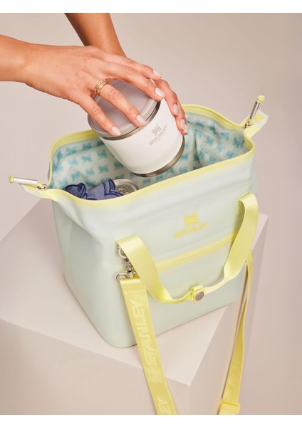 The All Day Julienne Mini Cooler Çanta 7.4 Qt 7.0 L Stanley Piknik Çantası