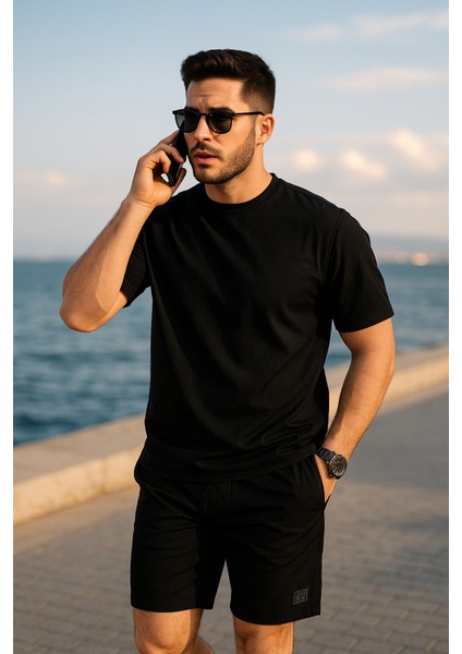 Siyah Renk Oversize Tişört ve Şort Takım