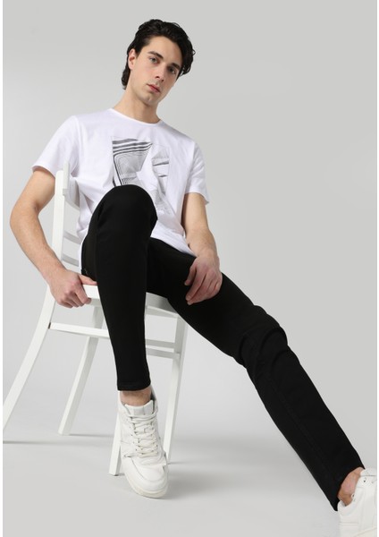 Regular Fit Yuvarlak Yaka Baskılı Erkek Beyaz Kısa Kol Tişört modelleri