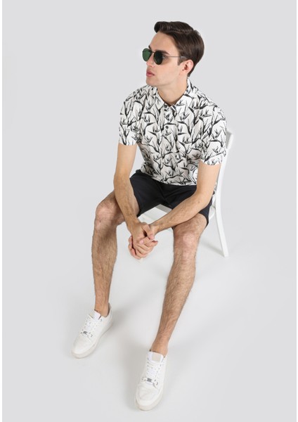 Regular Fit Polo Yaka Baskılı Erkek Beyaz Kısa Kol Tişört