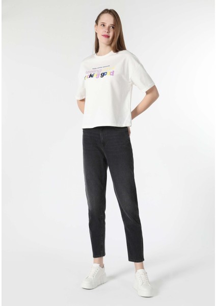 Mom Fit Yüksel Bel Daralan Paça Kadın Denim Jean Pantolon