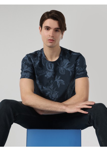 Regular Fit Yuvarlak Yaka Baskılı Erkek Lacivert Kısa Kol Tişört modelleri