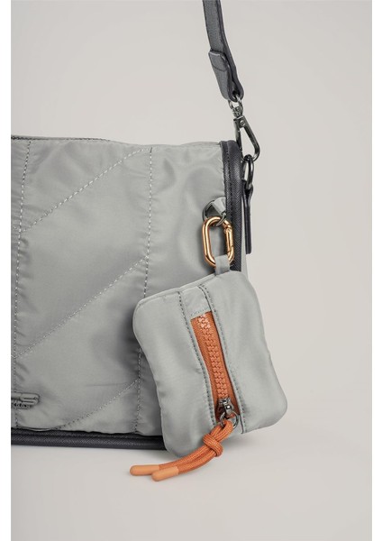 Kadın 17732 Omuz Askılı El Çantası fırsatları