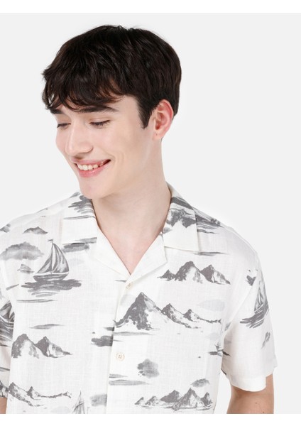 Regular Fit Shirt Neck Baskılı Erkek Beyaz Kısa Kol Gömlek Cl1062890 indirimleri