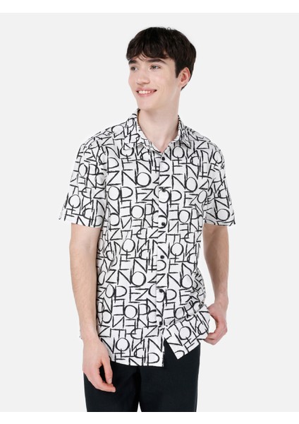 Regular Fit Shirt Neck Baskılı Erkek Beyaz Kısa Kol Gömlek Cl1067585
