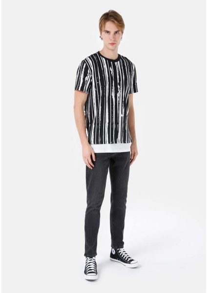 Comfort Fit Yuvarlak Yaka Erkek Siyah Kısa Kol Tişört Cl1068131 modelleri