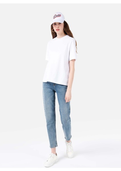 Mom Fit Yüksel Bel Daralan Paça Kadın İndigo Jean Pantolon modelleri