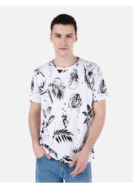 Regular Fit Yuvarlak Yaka Erkek Beyaz Kısa Kol Tişört CL1069390
