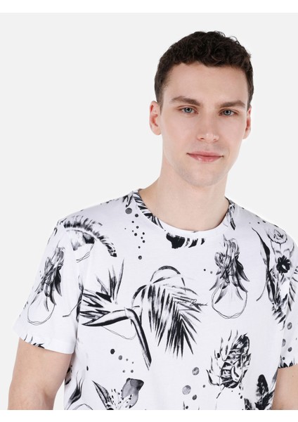 Regular Fit Yuvarlak Yaka Erkek Beyaz Kısa Kol Tişört CL1069390 fiyatları
