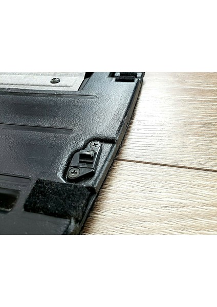 Suzuki Grand Vitara Bagaj Kapağı Klipsi