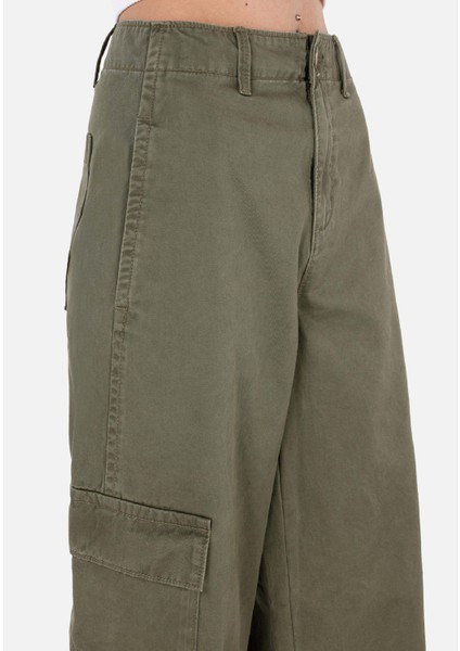 Normal Kesim Yüksek Bel Geniş Paça Yeşil Kadın Pantolon CL1070300 CL1070300_Q1.V1_KHA