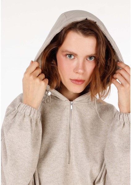 Regular Fit Kapüşonlu Kadın Gri Sweatshirt