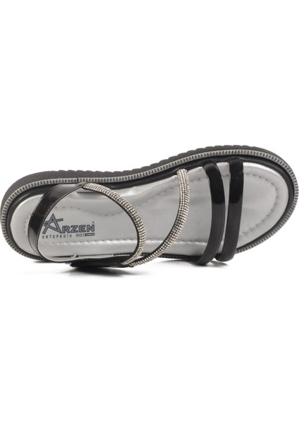 Siyah Rugan Çocuk Sandalet 25T103 F