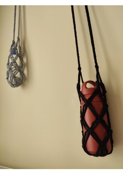 Gri Örümcek Model Su Matarası ve Kılıfı, 1L, Plastik, Şık ve kullanışlı tasarım indirimleri