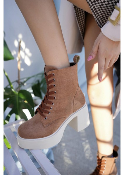 Kadın Rahat Kalıp Bağcıklı ve Fermuarlı Uzun Bot modelleri