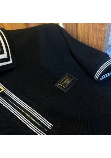 Polo Yaka Siyah Çizgili Yaka ve Fermuarlı T-Shirt modelleri