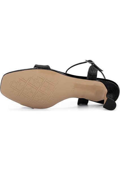 Kadın Vegan Siyah Topuklu Ayakkabı 1131 199 Bn Ayk Y25 Sıyah modelleri