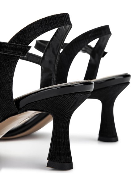 Kadın Vegan Siyah Topuklu Ayakkabı 1131 199 Bn Ayk Y25 Sıyah indirimleri