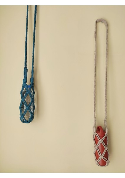 Kapsül su matarası kılıfı, şık mavi plastik tasarım, 1L kapasite, kullanım kolaylığı fiyatları