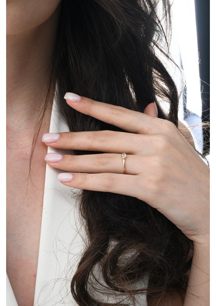 Gümüş Altın Yaldızlı Mekik Kesim Zirkon Taşlı Zarif Yüzük fırsatları