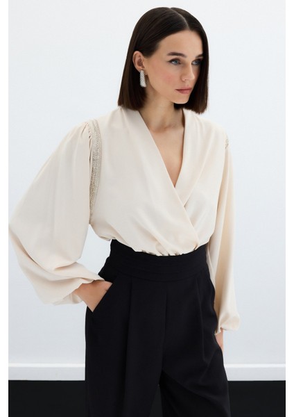 Aksesuar Detaylı Bodysuit Bluz - Bej modelleri