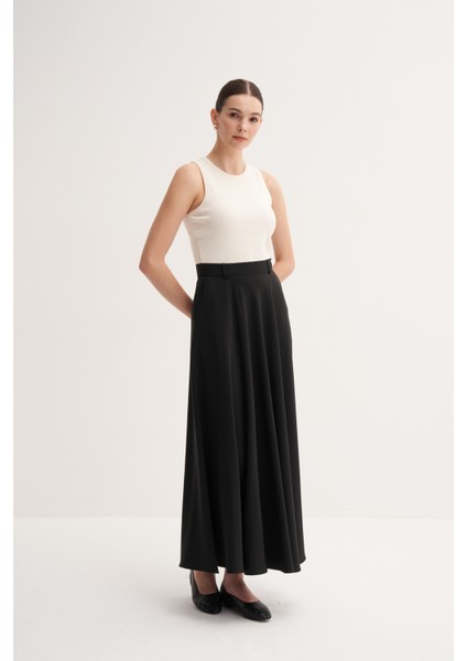 Siyah %100 Liyosel Yüksek Bel Cepli Düğme Detaylı Uzun Kloş Etek fiyatları