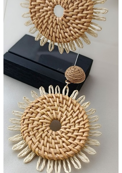 Hasır Yuvarlak Büyük Boy Püsküllü Krem Kahve Yaz Elbise Çanta Kombin Sallantılı Küpe fiyatları