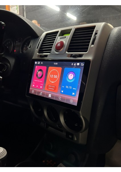 Hyundai Getz Uyumlu 6 GB Ram 128 GB Dahili Hafıza 9 Inç Multimedya Kablosuz Carplay Geri Görüş Kameralı fiyatları