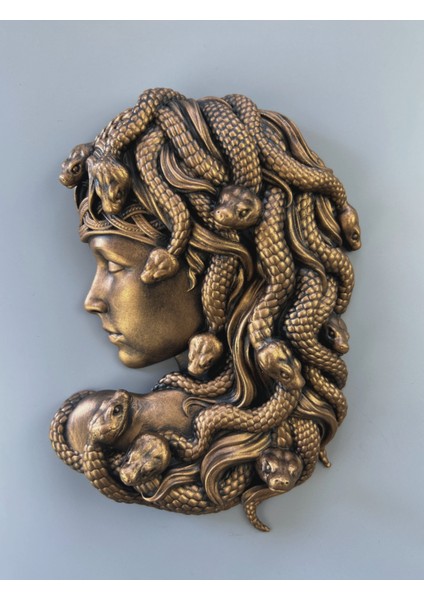 Medusa Duvar Dekoratif Heykeli 25 cm x 17 cm
