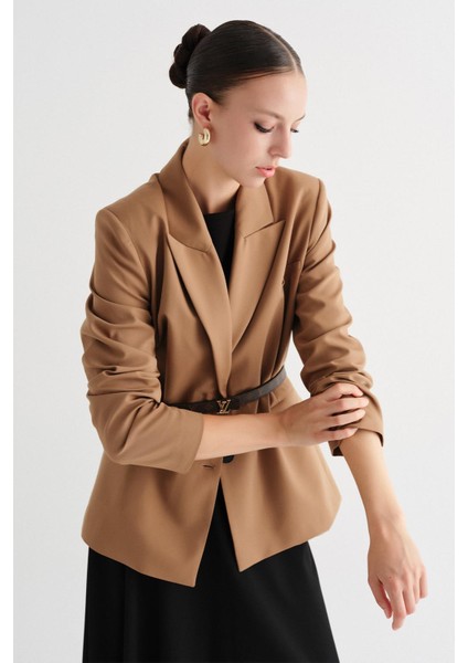 Fit Kırlangıç Yaka Ceket Camel fiyatları