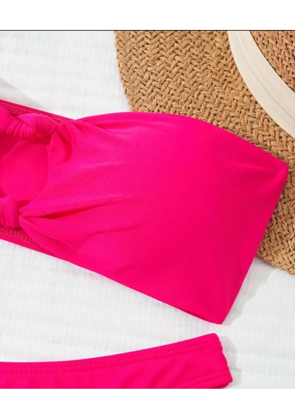 Bikini, Balensiz ve Desteksiz Bikini, Askısız Bikini, Brezilyan Kesim Bikini, Pencere Detaylı Bikini, Plaj Giyim modelleri