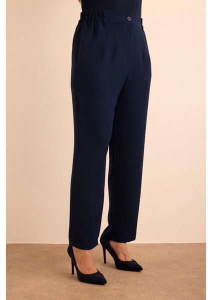 Beli Lastik Detaylı Krep Pantolon modelleri