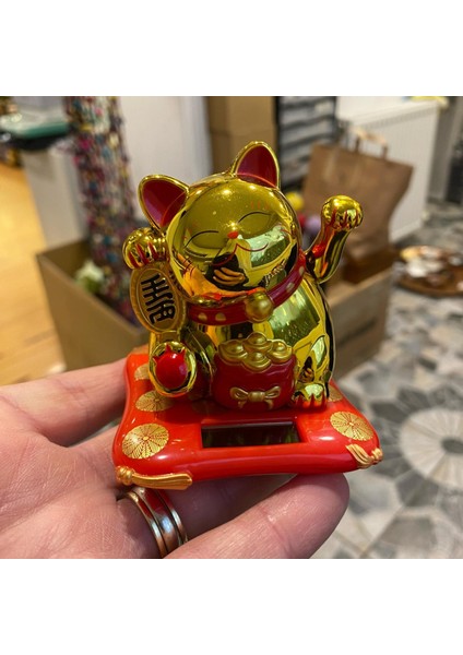 Çağıran Kedi Maneki Neko