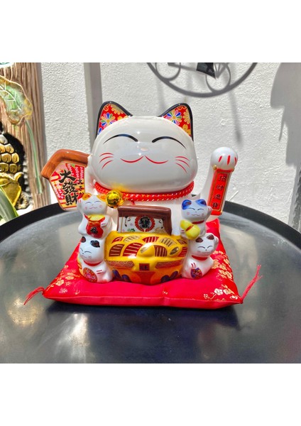 Seramik Çağıran Kedi Maneki Neko