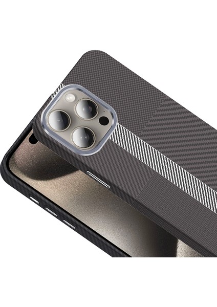 iPhone 15 Pro Kılıf M-Safe Şarj Özellikli Karbon Fiber Görünümlü Gros Kılıf modelleri
