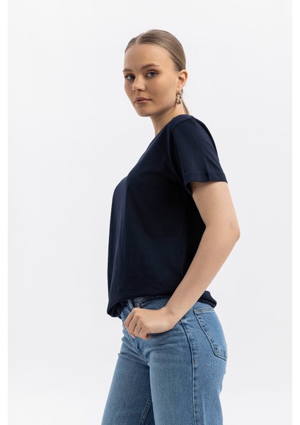 Bisiklet Yaka Pamuklu Normal Fit Basic Kısakol T-Shirt Lacivert fırsatları