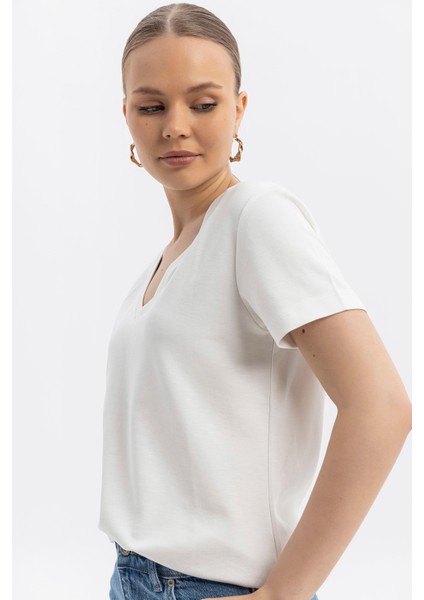 V Yaka Cloudtouch Yumuşak Basic Kısakol T-Shirt