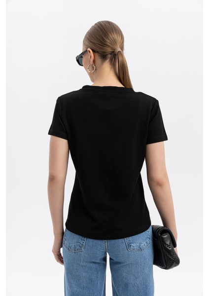 V Yaka Cloudtouch Yumuşak Basic Kısakol T-Shirt indirimleri