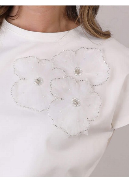 Çiçek Detaylı Dantel Inci ve Boncuk Işlemeli Pamuklu Tshirt fiyatları