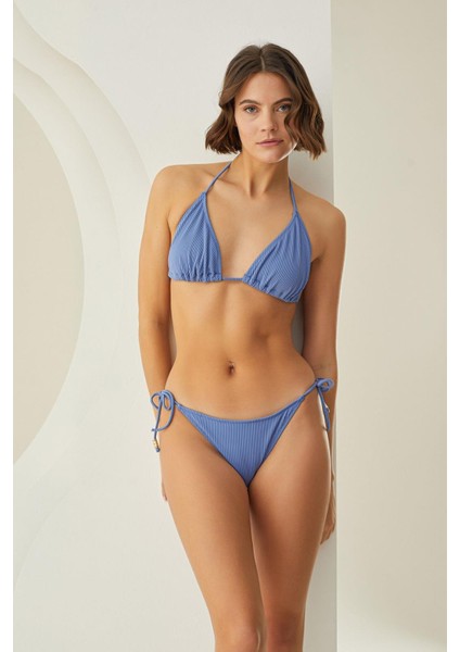 Özel Tasarım Fitilli Boyundan Bağlamalı Mavi Üçgen Bikini Takımı