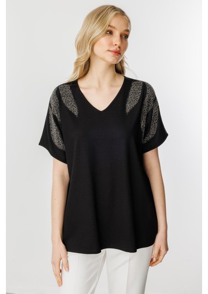 Omuz Taşlı Kısa Kollu Bluz-Siyah modelleri