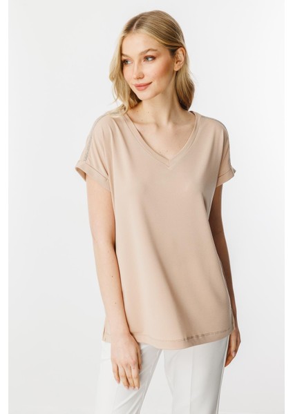 Zincir Detaylı V Yaka Bluz-Vizon modelleri