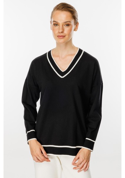 Çizgili V Yaka Triko Bluz-Siyah fiyatları