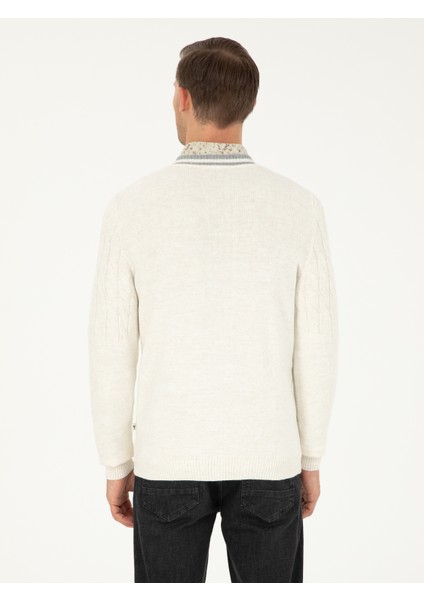 Erkek Beyaz Slim Fit V Yaka Triko Kazak 50292561-VR013